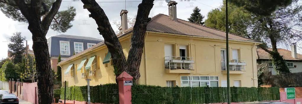 Hostal Aravaca Garden Madrid Exterior foto